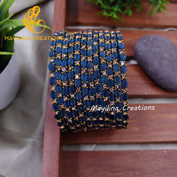 Leaf Pattern Glass Bangles – Nature-Inspired Elegance