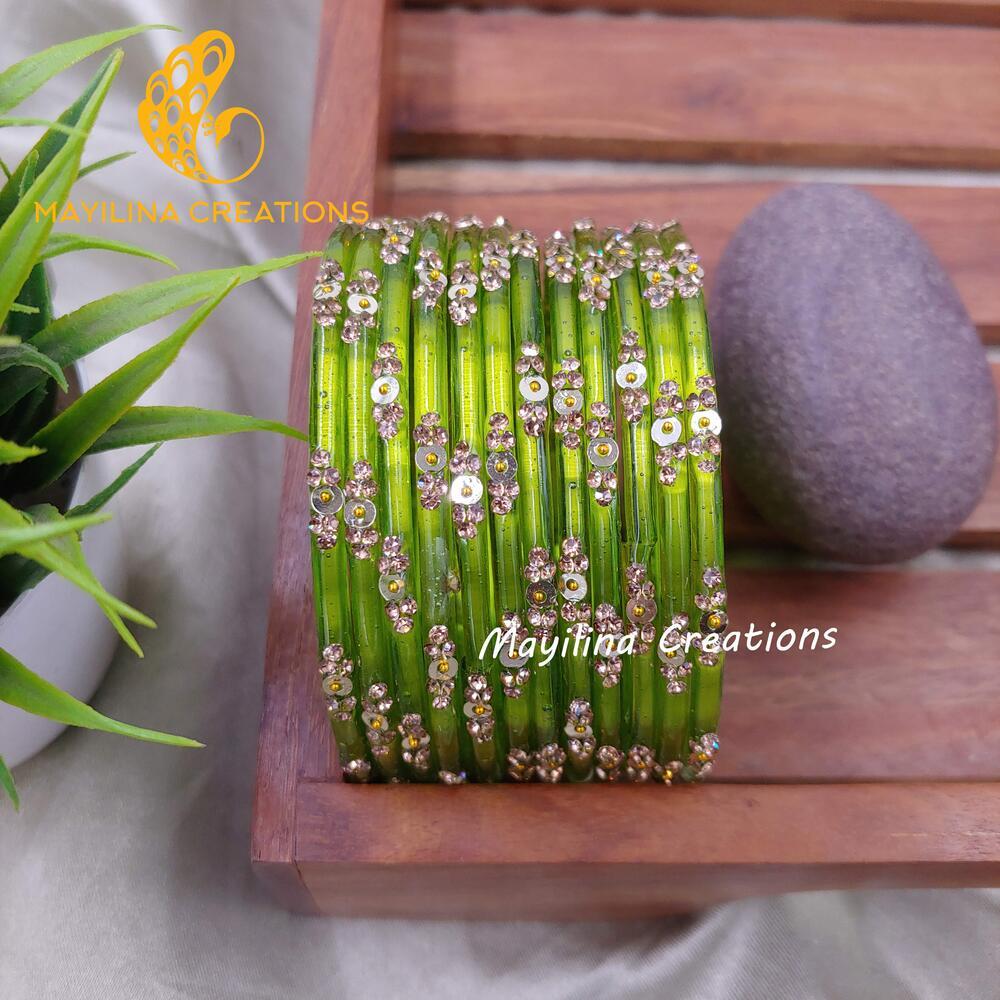 Minukki - Designer Glass Bangles