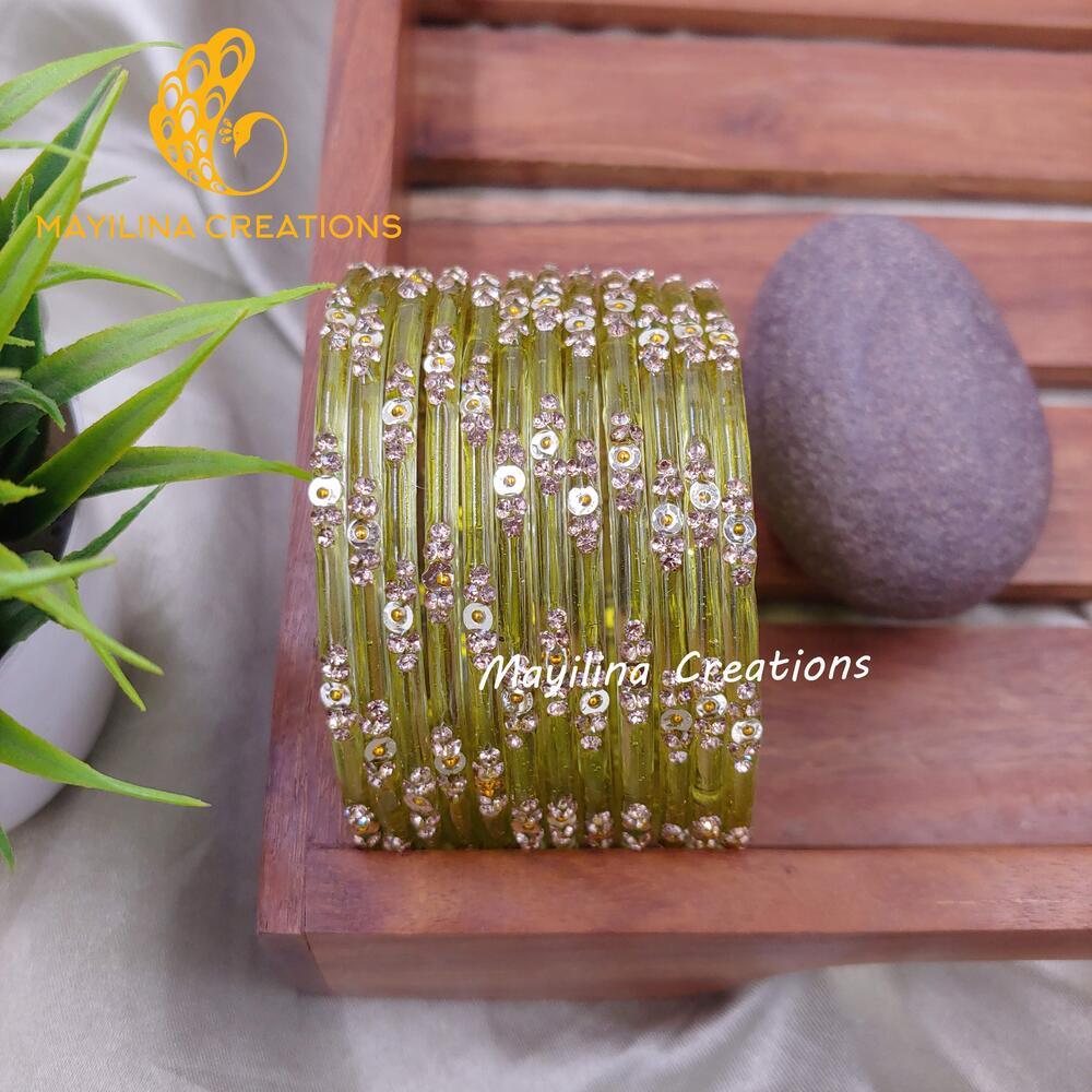 Minukki - Designer Glass Bangles