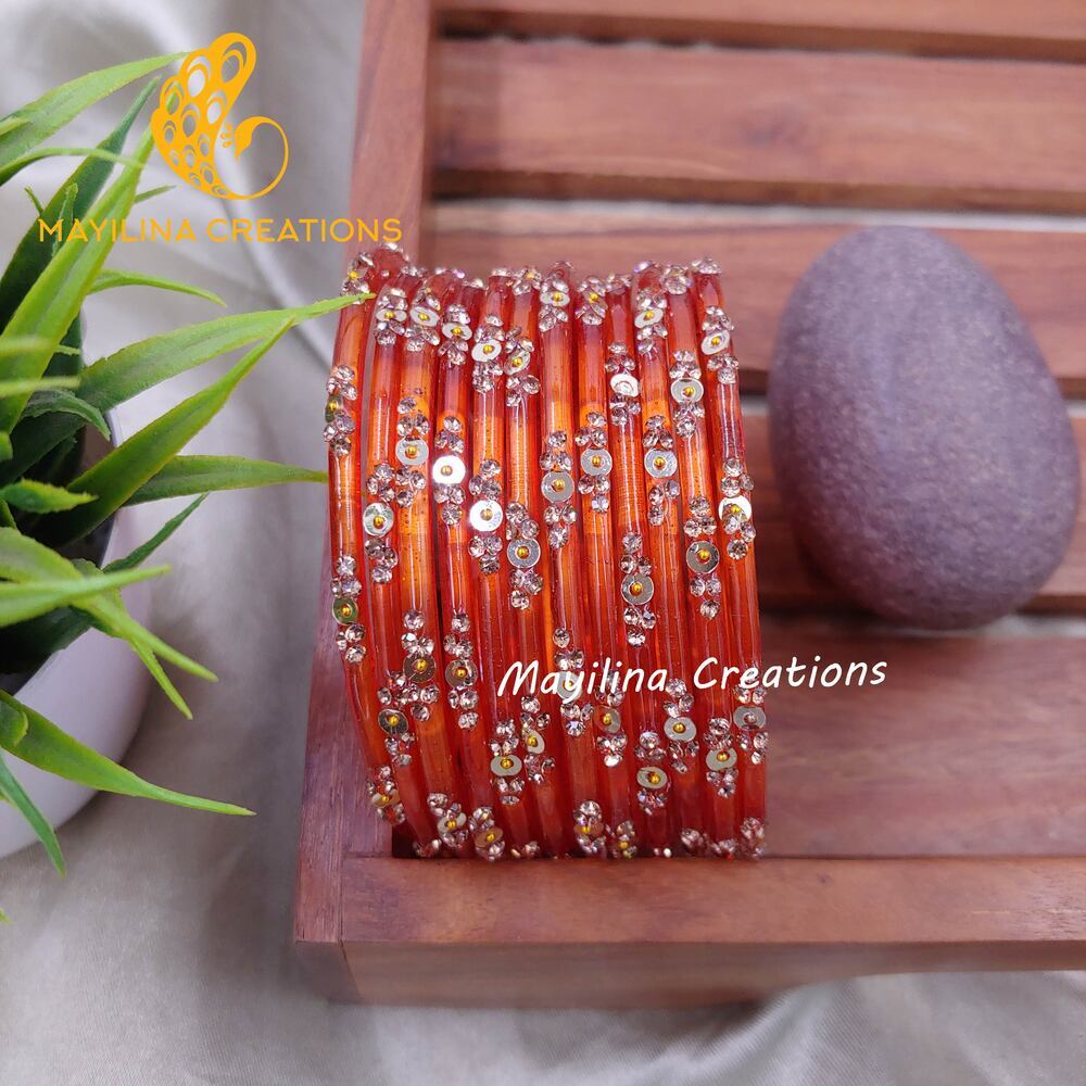 Minukki - Designer Glass Bangles