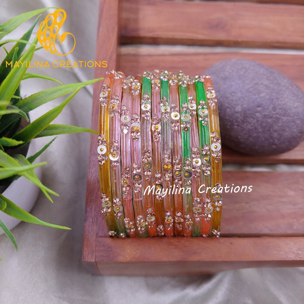Minukki - Designer Glass Bangles