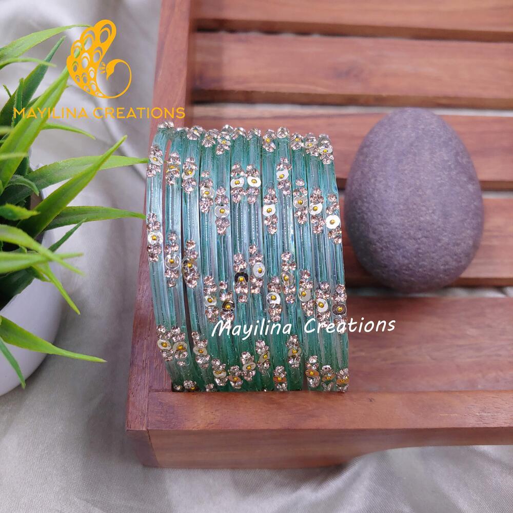 Minukki - Designer Glass Bangles