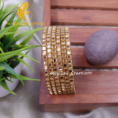 Gold Kundan Border Glass Bangles