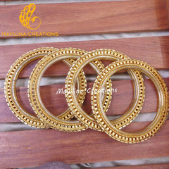 Kundan-Studded Border Glass Bangles