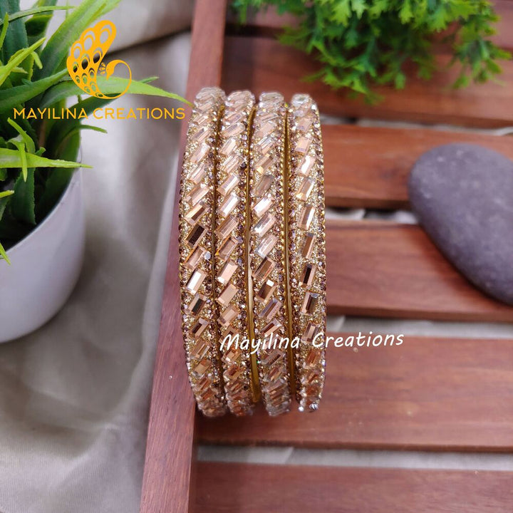 Glass Border Bangles (Set of 4 Bangles) D18