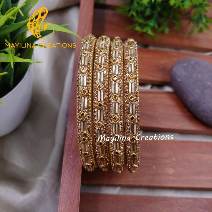 Glass Border Bangles (Set of 4 Bangles) D20