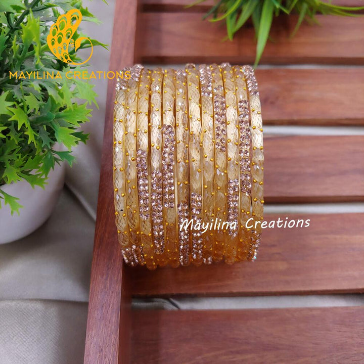 Gold Glittering Raindrop Glass Bangles