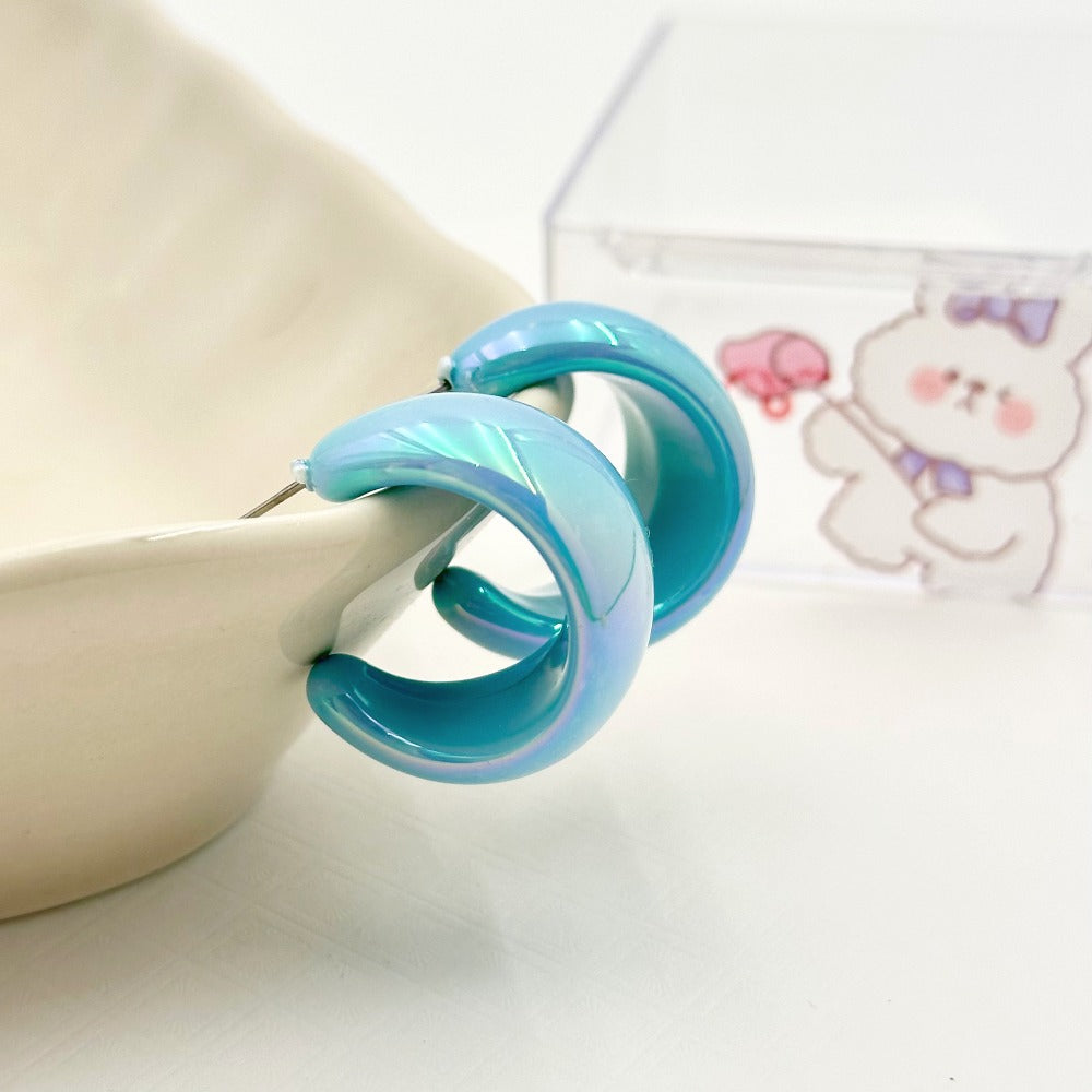 Light Blue Glossy Hoop Earrings – Sleek and Stylish Accessories1