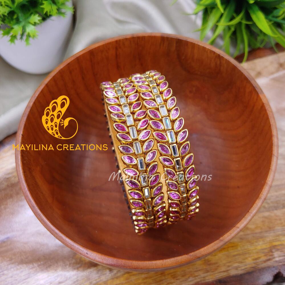 Light Pink Leaf Pattern Kundan Silk Thread Bangles Design (Set of 2 Bangles)
