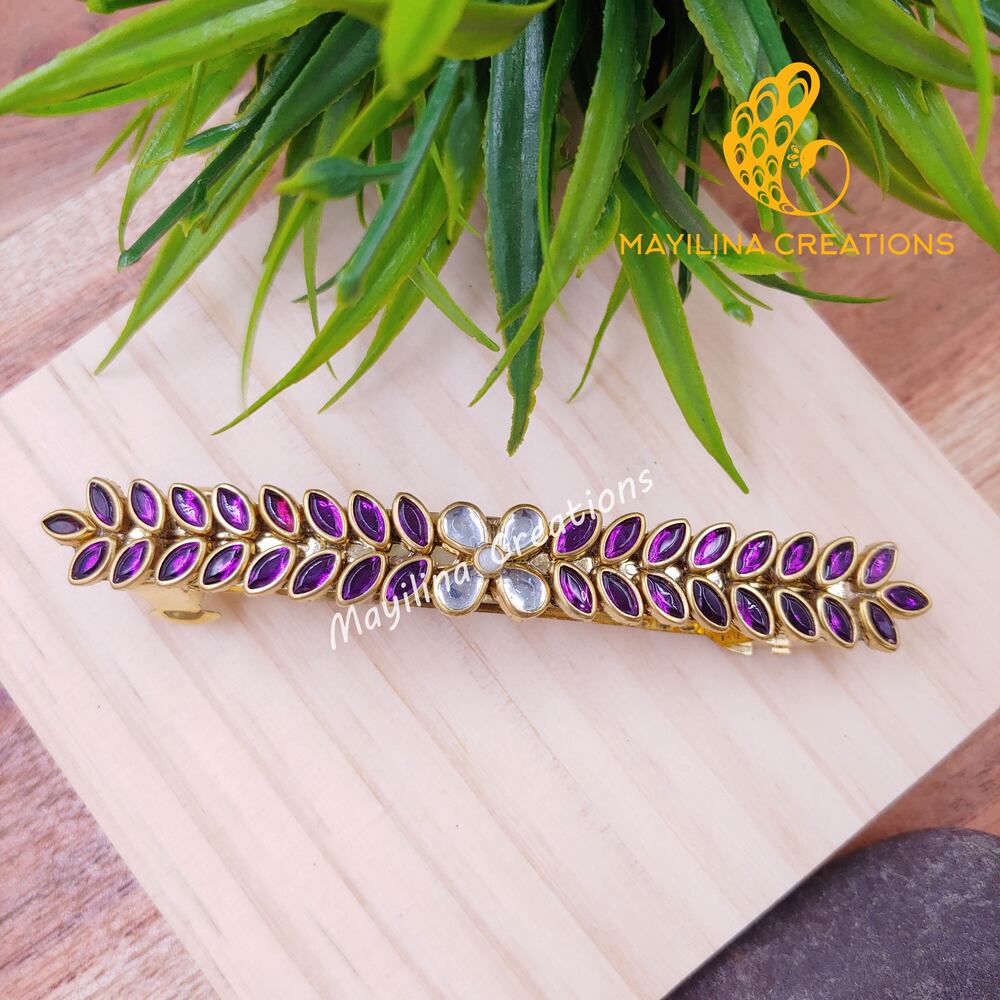 Violet and White Kundan Large Centre Clip