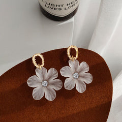Moon Flower Earrings – A Touch of Nature’s Glow