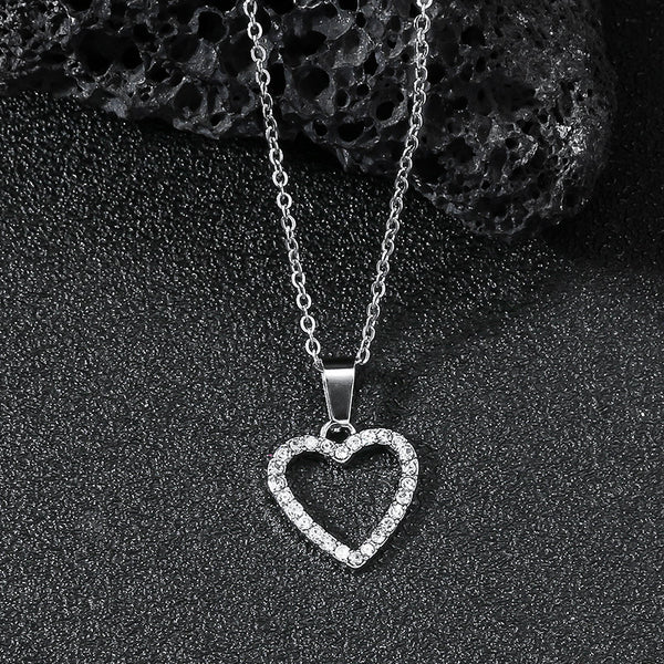 Anti-Tarnish: Enduring Love Heart Necklace