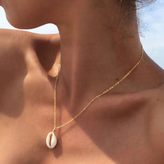 Ecru - Beach Shell Gold Single Layer Chain