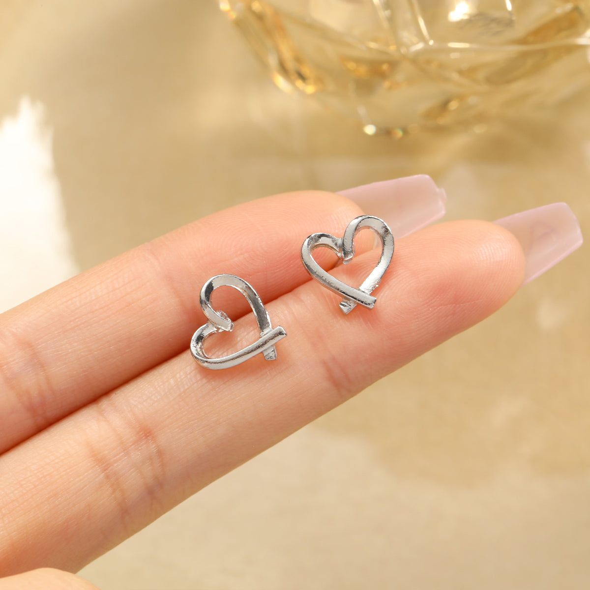 Thread Heart - Silver Minimal Heart Korean Glittering Stud