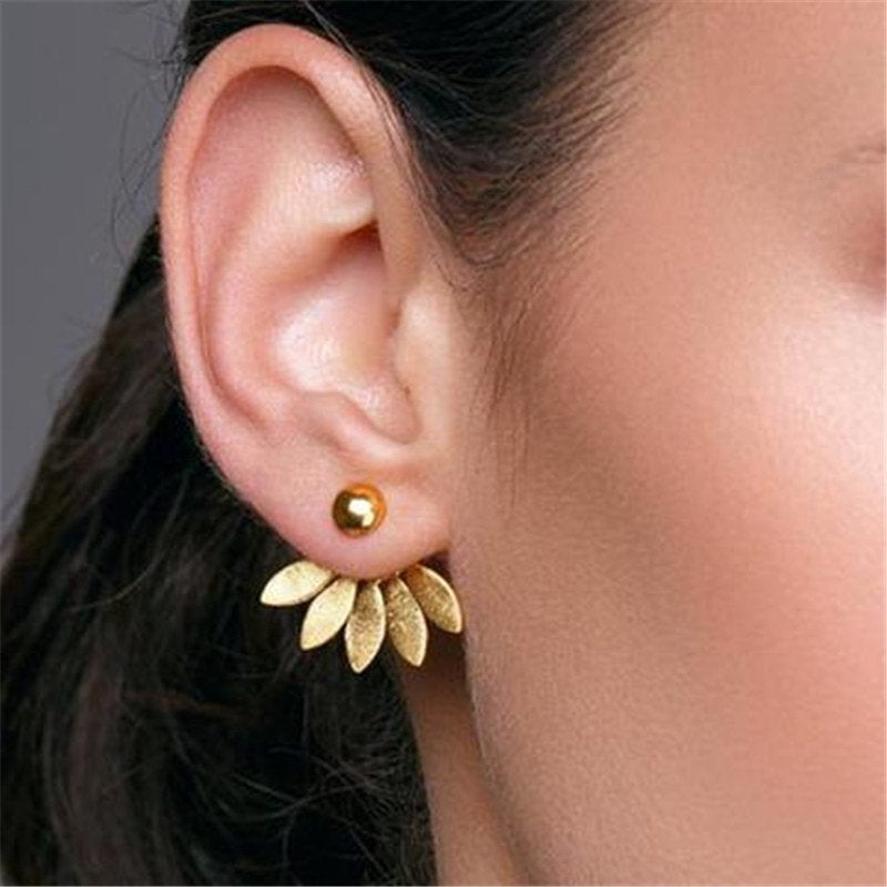 Bella - Quirky Gold Flower Stud