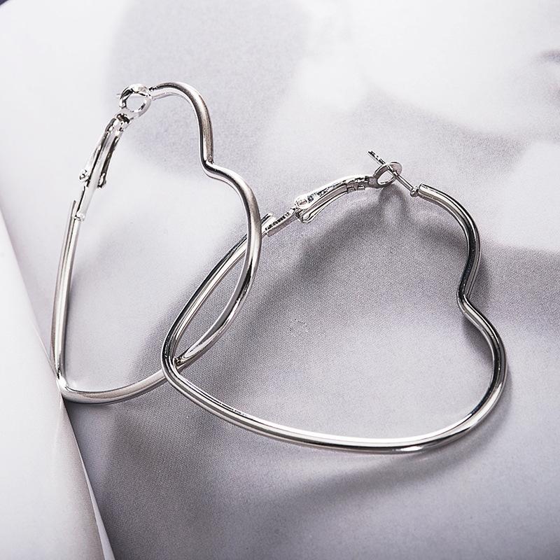 Sheeny - Classy Heart Elegant Silver Hoop Earrings for Women, Retro Style