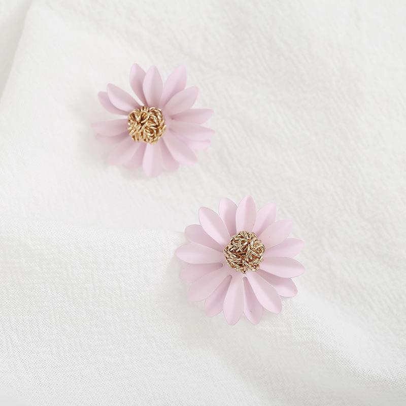 Blooming Pink Daisy Floral Earrings