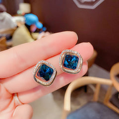 Sapphire - Blue Lush Minimal Glittering Gold Stud