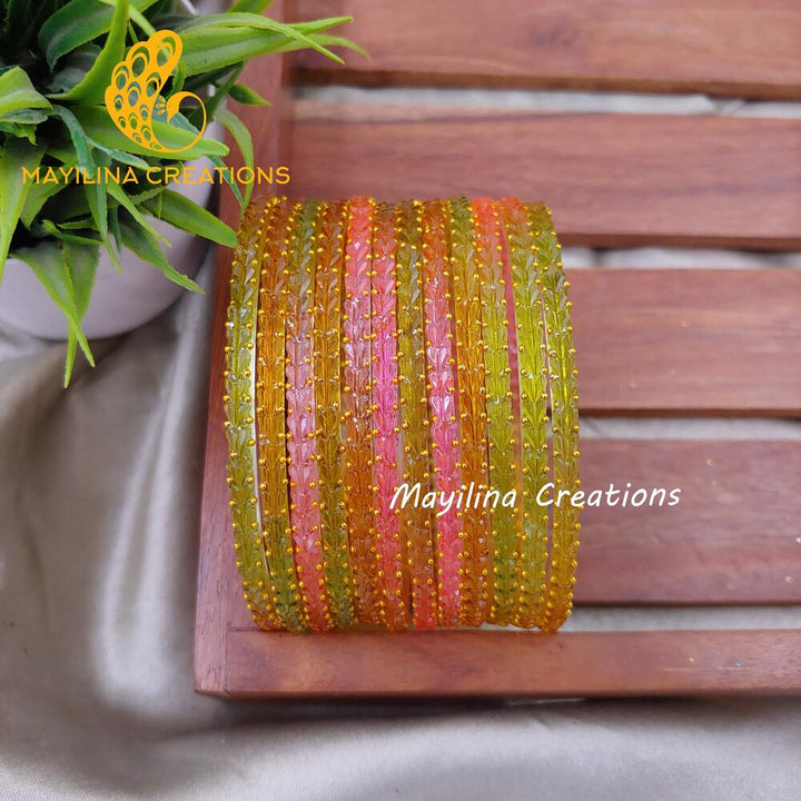 Pastel Multicolor Heart Cut Pattern Glass Bangles