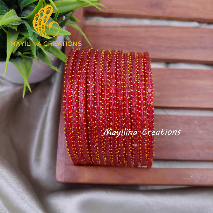 Red Heart Cut Pattern Glass Bangles