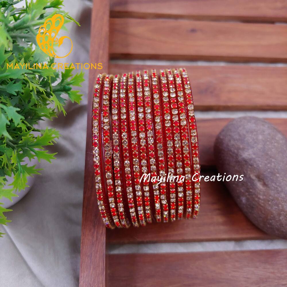 Red Stone Chain Glass Bangles