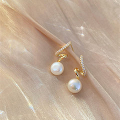 Spiral Pearl Earrings – Timeless Beauty with a Modern Twist
