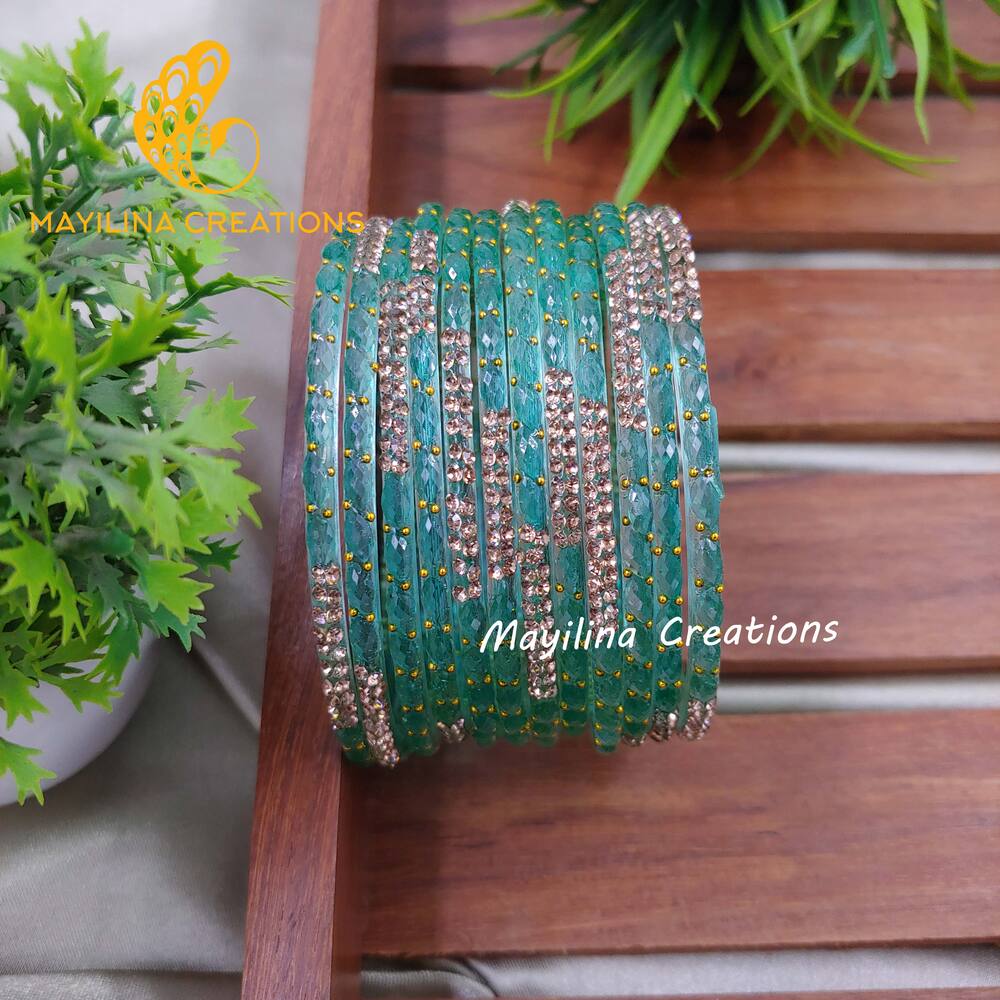 Turquoise Glittering Raindrop Glass Bangles