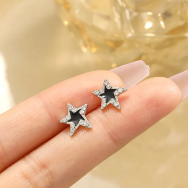 Black Starlet - Black Minimal Star Korean Glittering Stud