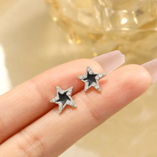 Black Starlet - Black Minimal Star Korean Glittering Stud