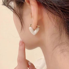 White Heartz - White Marble Heart Korean Glittering Stud1